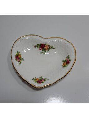 Royal Albert Old Country Roses Heart Trinket Plate Bone China Floral Design